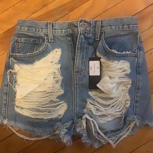 NWT CARMAR Alice denim shorts. Never worn, in great condition. High waisted